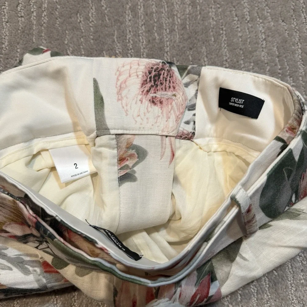 Express Size 2 Stylist Super High Rise Linen-Blend Floral Shorts w Belt NWT - Picture 5 of 5